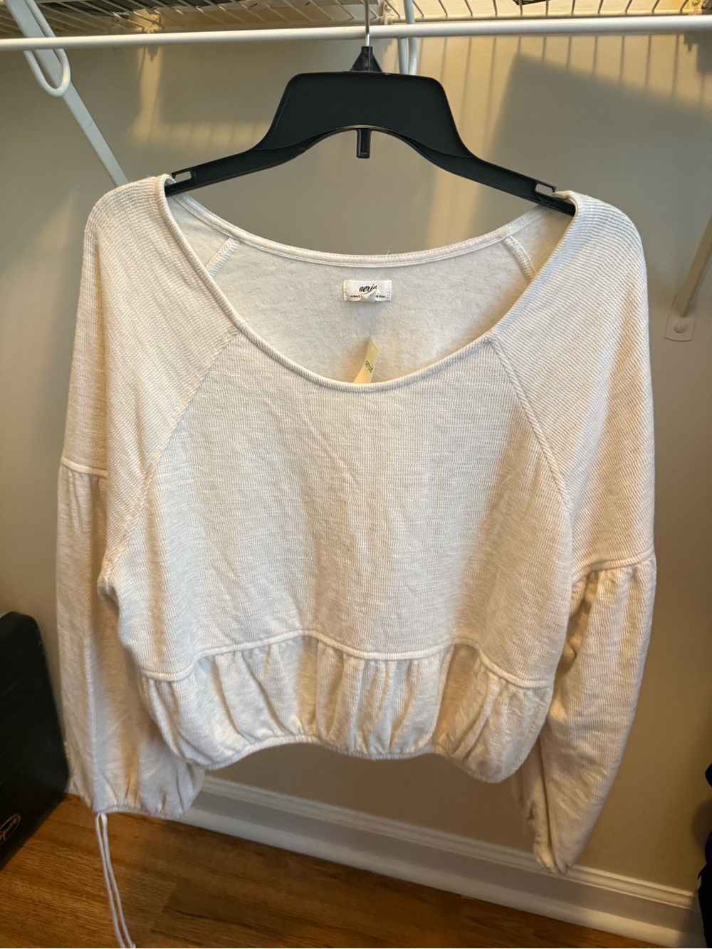 aerie Cream Cropped Long-Sleeve Pullover Sweatshirt